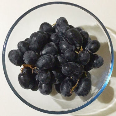 Fotografía de uvas negras